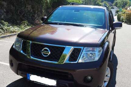 Nissan Pathfinder 216.000 km 14.900 € Bollschweil 79283