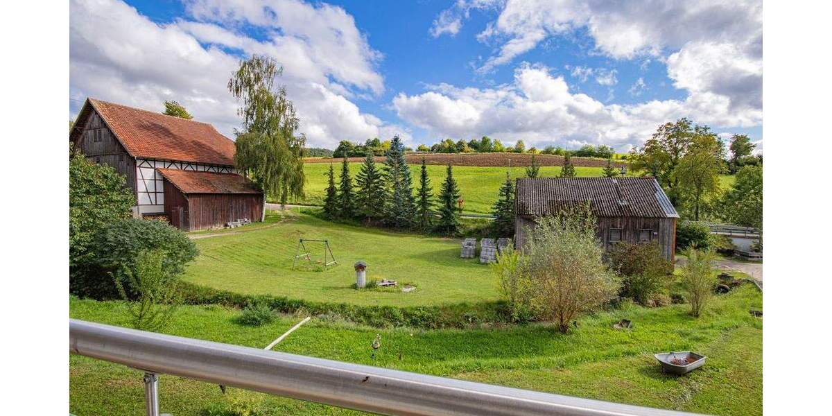 Moderne 3-Zimmer-Wohnung mit Aufzug in ruhiger Wohnlage in Blumberg - Epfenhofen 4 zimmer