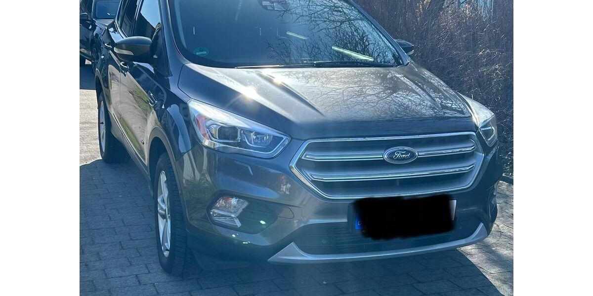 Ford Kuga 130.000 km 13.000 &euro; Neuendorf 25335