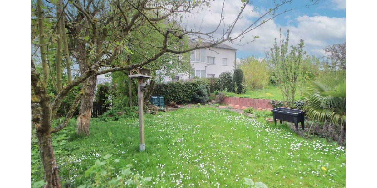 Reihenmittelhaus Stuttgart Steckfeld - 9 Zimmer, 208 m&sup2;, 765.000&euro; | Angebot:26881395