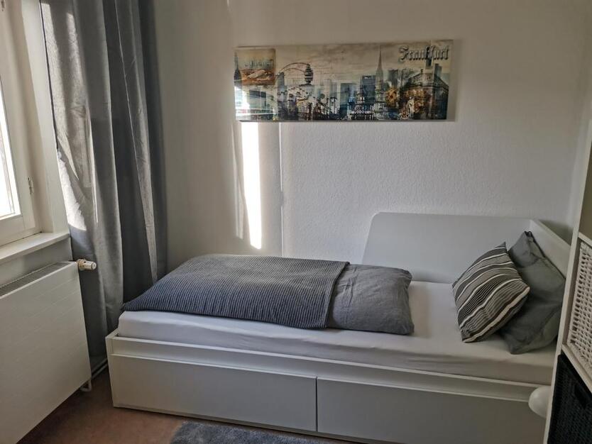 Möblierte 1-Raum Wohnung mit Küche, Tageslicht Duschbad & Garten