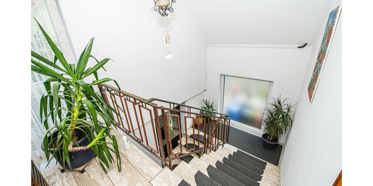 Vielseitiges Mehrfamilienhaus in Furth im Wald - Mehrfamilienhaus, Wohnhaus Furth im Wald | Angebot:27315678