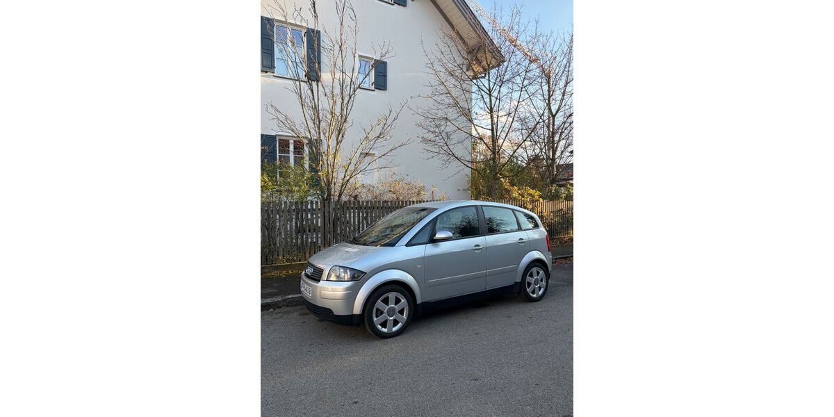 Audi A2 173.000 km 4.550 € München 81243