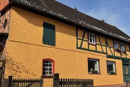 Haus Dassel - 6 Zimmer, 145 m&sup2;, 110.000&euro; | Angebot:25200355