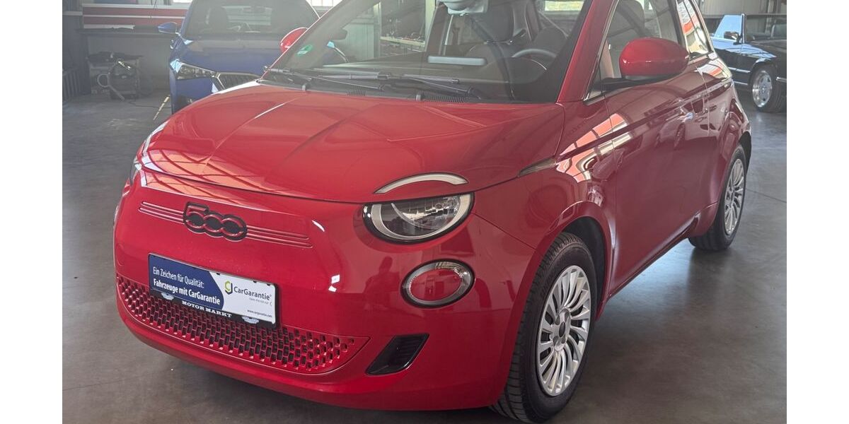 Fiat 500e 8.700 km 15.400 &euro; Langenmosen 86571