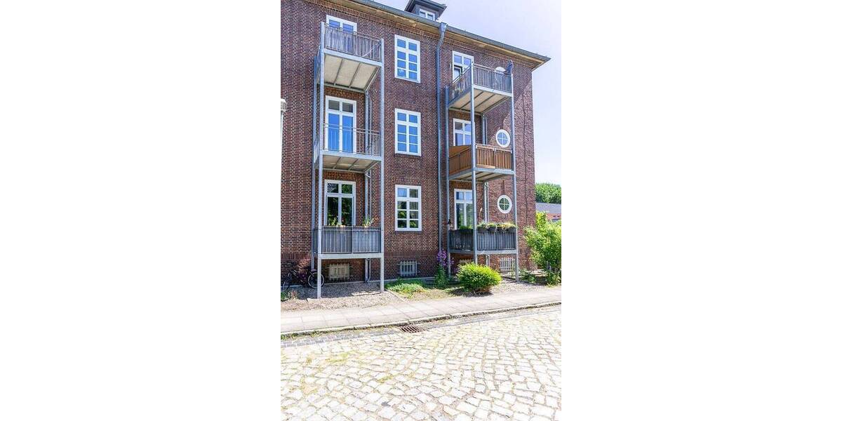 Etagenwohnung Flensburg Nordstadt - 3 Zimmer, 92 m&sup2;, 720&euro; | Angebot:26843950