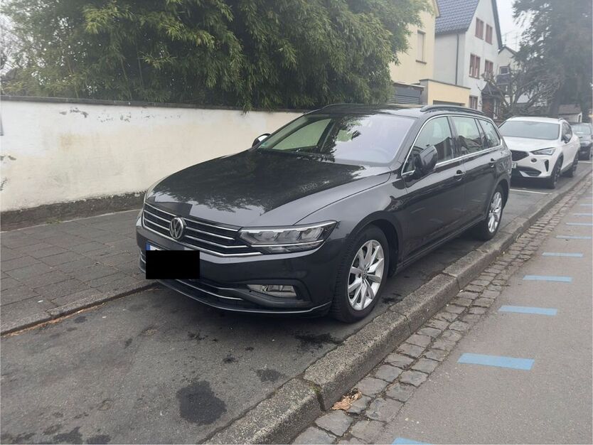 VW Passat 207.267 km 13.500 € Frankfurt 60327