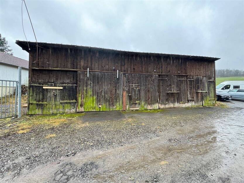 Bauernhaus mit Nebengebäuden in ländlicher Sackgassenlage 5 zimmer