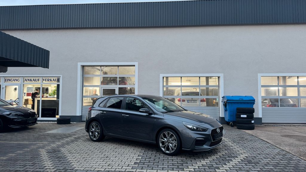 Hyundai i30 74.992 km 15.990 &euro; Zwickau 08056