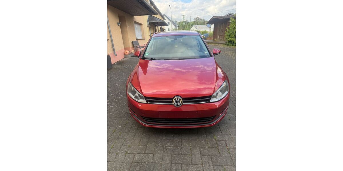 VW Golf 145.000 km 8.399 &euro; Lascheid 54597