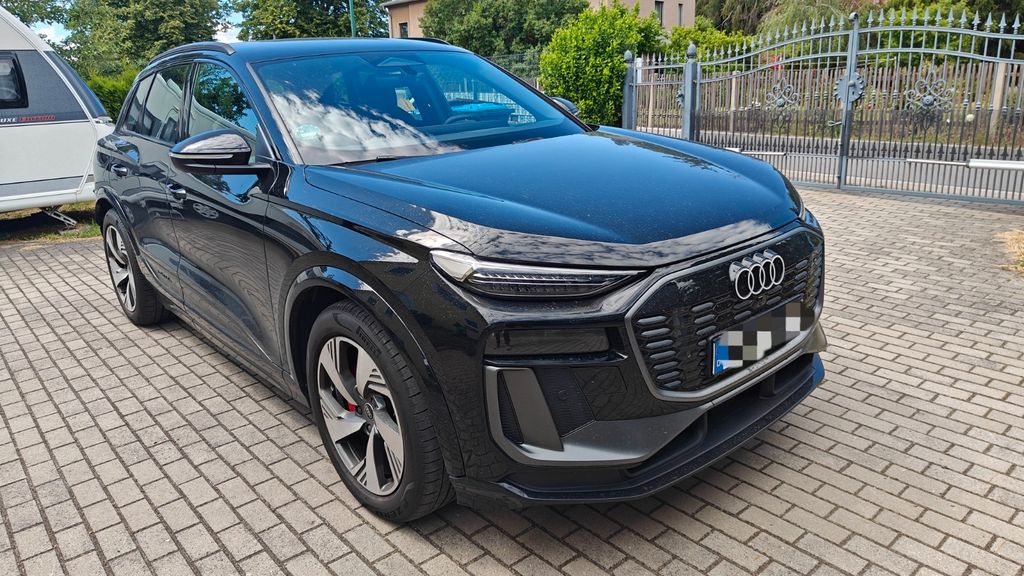 Audi Q6 e-tron 24.500 km 59.600 &euro; Rötha 04571