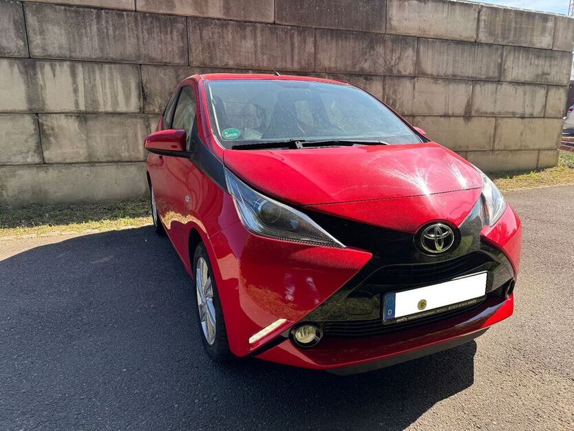 Aygo (X)