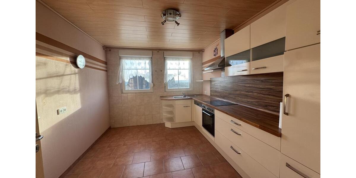 Mehrfamilienhaus, Wohnhaus Haina (Kloster) - 5 Zimmer, 166 m&sup2;, 1.600&euro; | Angebot:26319502