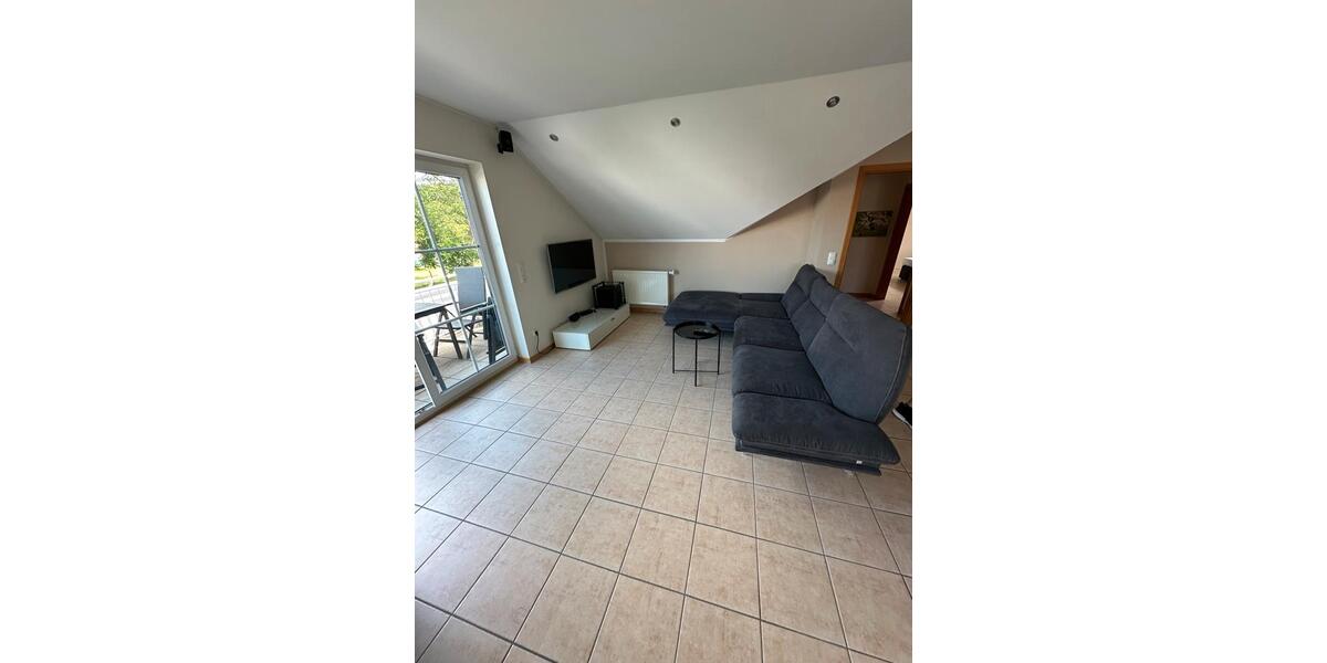 Dachgeschoßwohnung Grafschaft - 3 Zimmer, 74 m&sup2;, 1.200&euro; | Angebot:26055741
