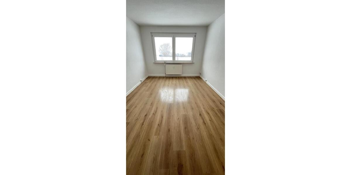 Etagenwohnung Kemberg - 3 Zimmer, 57 m&sup2;, 330&euro; | Angebot:25228152