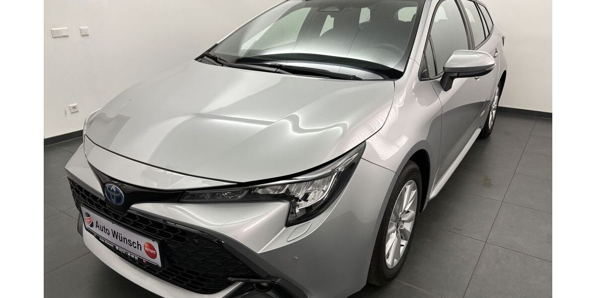 Toyota Corolla 8.260 km 27.990 &euro; Mittweida 09648