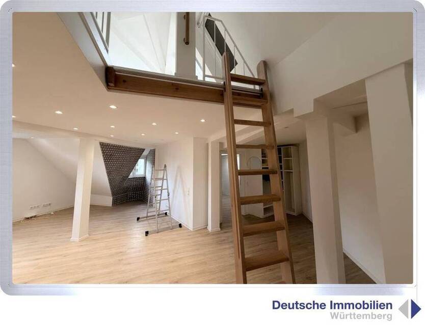 Extravagante 2,5-Zimmer-DG-Mietwohnung (5.+6 DG) in Stuttgart- Süd