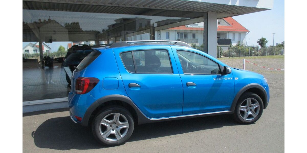 Dacia Sandero 14.000 km 11.990 &euro; Bad Dürkheim 67098