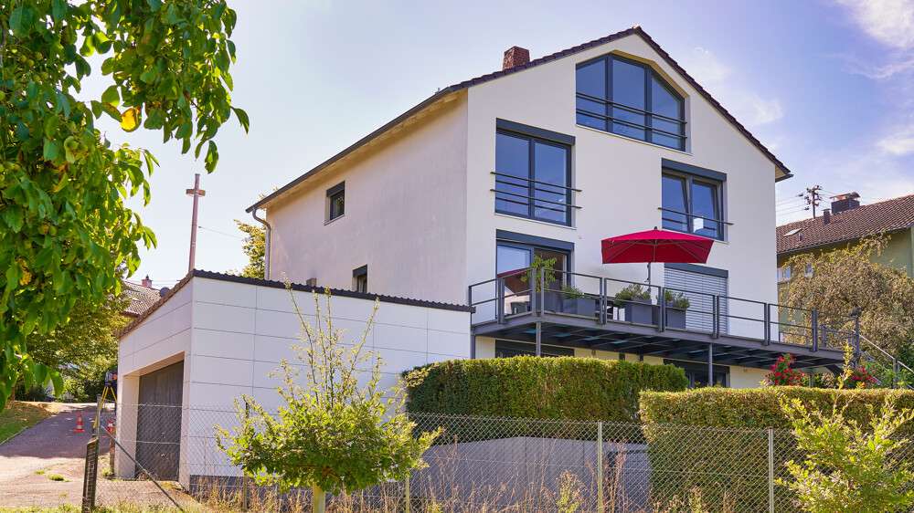 Haus zum Kaufen in Esslingen am Neckar 1.490.000 € 249 m² 7 zimmer