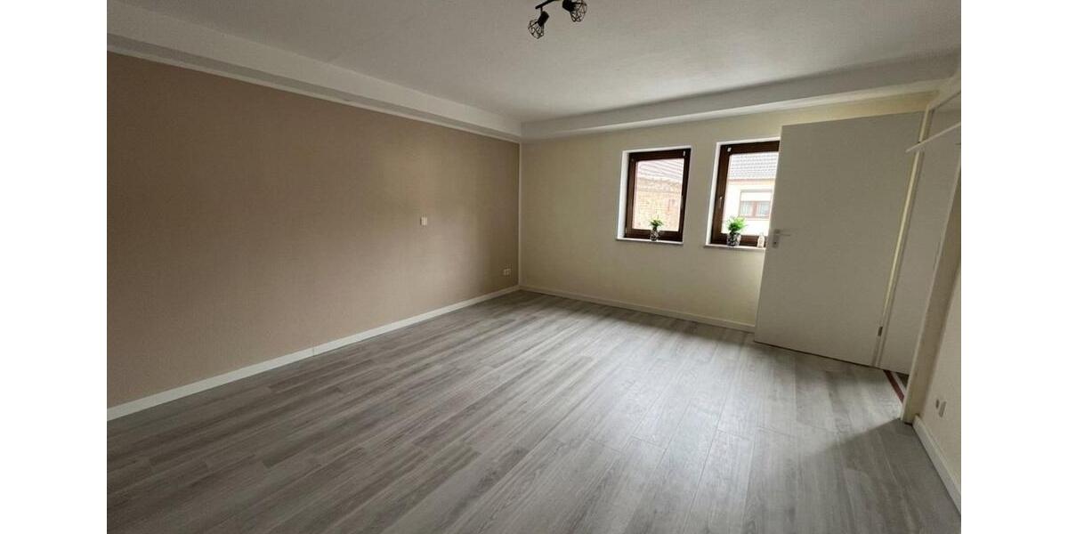 Etagenwohnung Sülzetal - 4.5 Zimmer, 117 m&sup2;, 790&euro; | Angebot:26342811