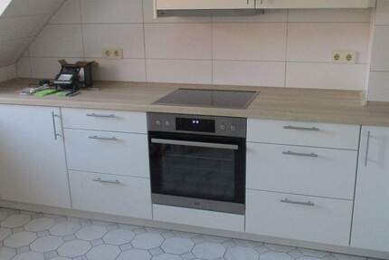 Traumhafte 2 - Zimmer Dachgeschoßwohnung in Pinneberg-Quellental 2 zimmer