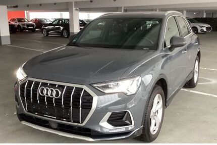Audi Q3 37.254 km 35.880 &euro; Hamburg 22419