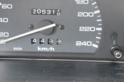 Mazda 323 205.308 km 1.400 &euro; Bielatal 01824