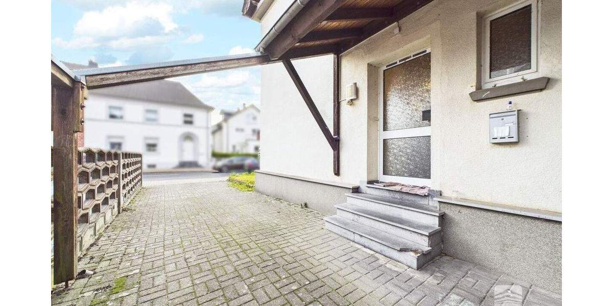 Einfamilienhaus Geilenkirchen - 6 Zimmer, 154 m&sup2;, 229.000&euro; | Angebot:25707378