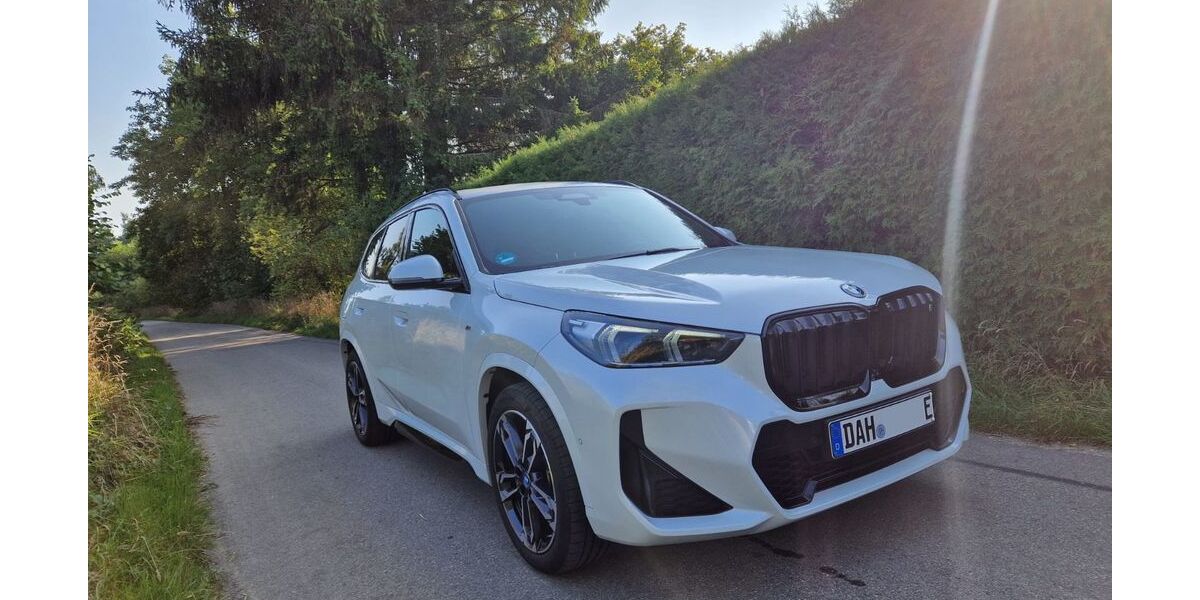 BMW iX1 19.729 km 46.000 € Haimhausen 85778