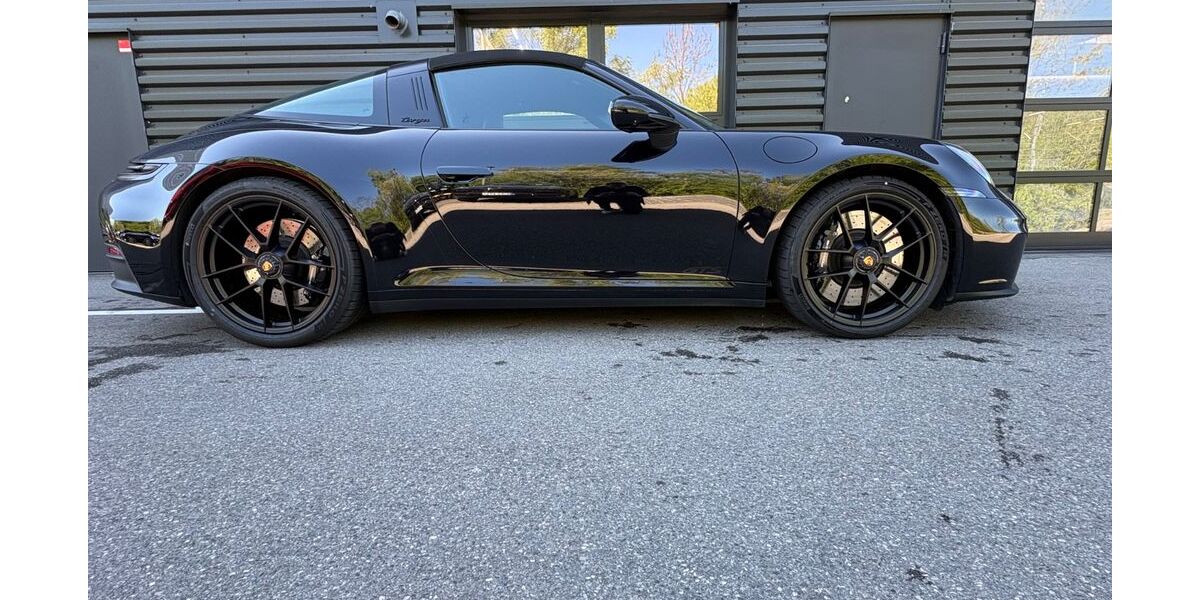 Porsche 992 7.800 km 193.700 &euro; Passau 94032