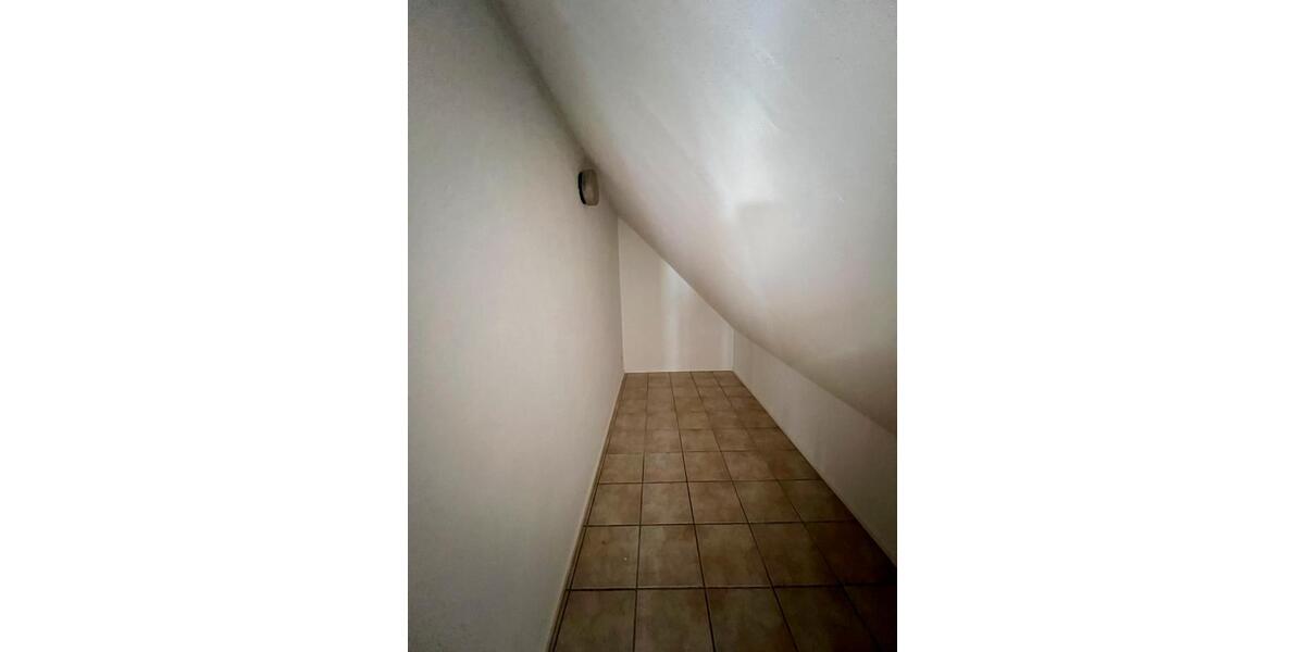 Dachgeschoßwohnung Landau an der Isar - 2 Zimmer, 61 m&sup2;, 480&euro; | Angebot:26341405