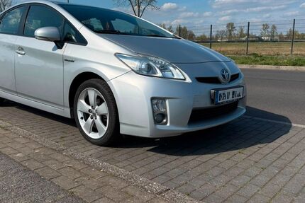 Toyota Prius 202.000 km 7.199 &euro; Berlin 12681