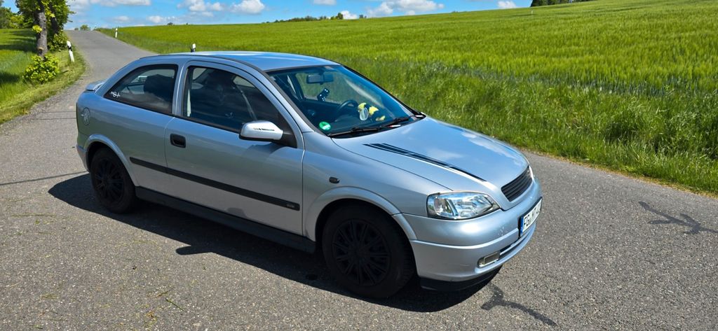Opel Astra 79.100 km 2.400 &euro; Bobritzsch-Hilbersdorf 09627