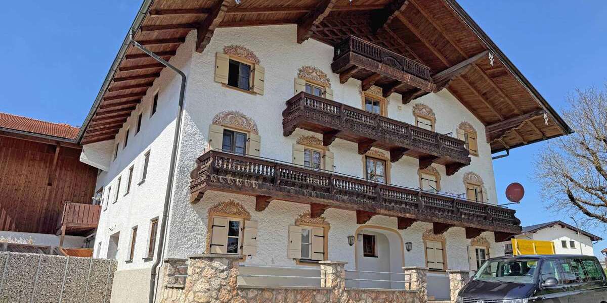 Haus zum Kaufen in Bergen 1.200.000 € 330 m² 12 zimmer