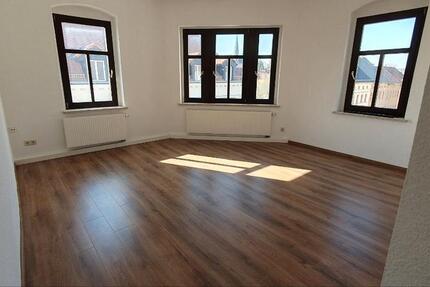Wohnung Hainichen - 3 Zimmer, 80 m&sup2;, 500&euro; | Angebot:26652970