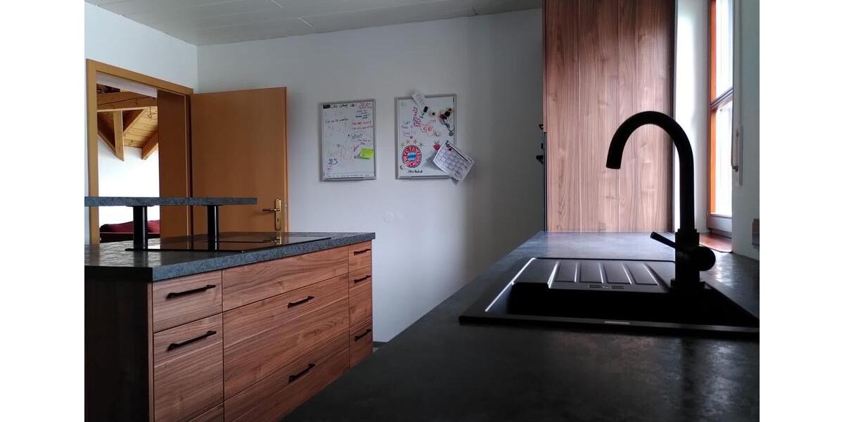 Etagenwohnung Güntersleben - 3.5 Zimmer, 100 m&sup2;, 1.000&euro; | Angebot:25428032