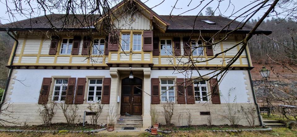 Wohnhaus mit VIEL Platz! 7 zimmer