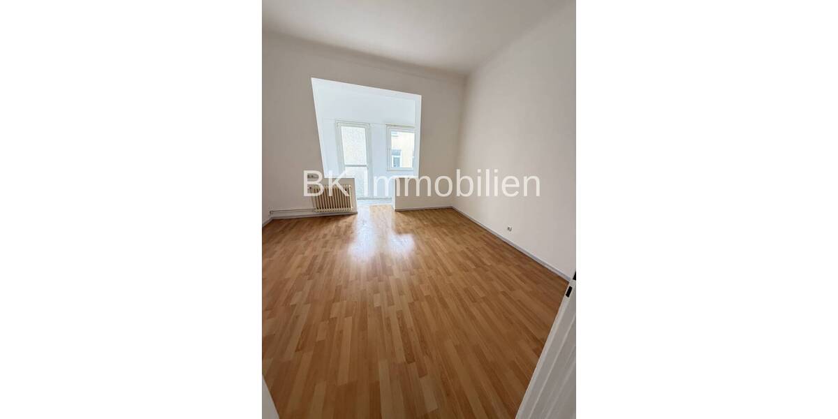 Etagenwohnung Duisburg / Alt-Hamborn Alt-Hamborn - 3 Zimmer, 96 m&sup2;, 850&euro; | Angebot:26343709