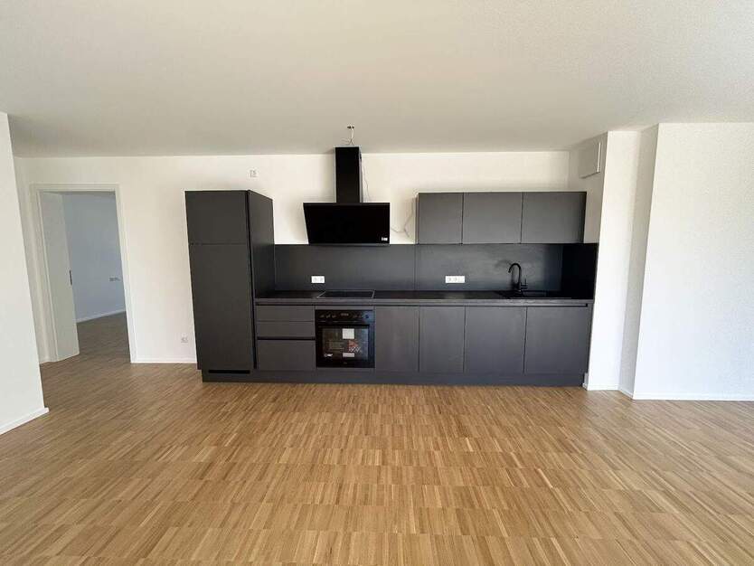 Moderner Wohnkomfort - viel Platz + Freiraum! 5 Zimmer + Süd-Balkon, Einbauküche, 2 Bäder, Aufzug 5 zimmer