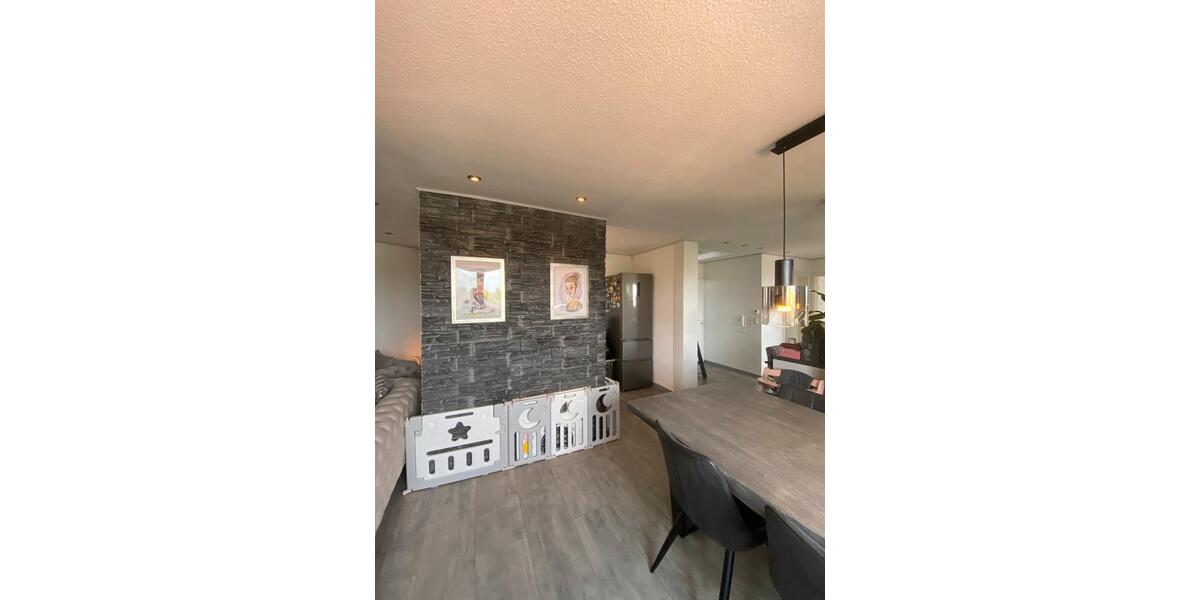 Dachgeschoßwohnung Ludwigshafen am Rhein Rheingönheim - 3.5 Zimmer, 84 m&sup2;, 230.000&euro; | Angebot:23797671