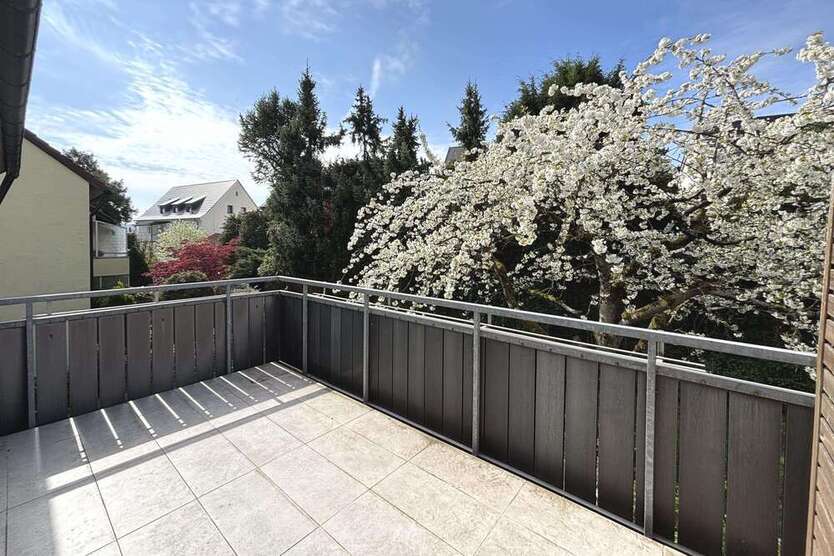 Wohnung zum Kaufen in Stuttgart 325.000 € 83.74 m²