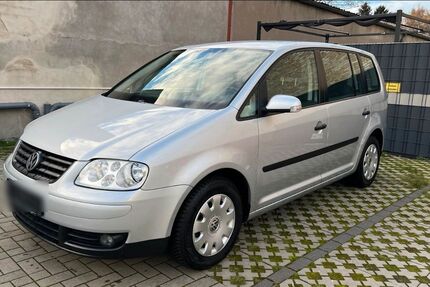 VW Touran 68.000 km 6.499 &euro; Delmenhorst 27751