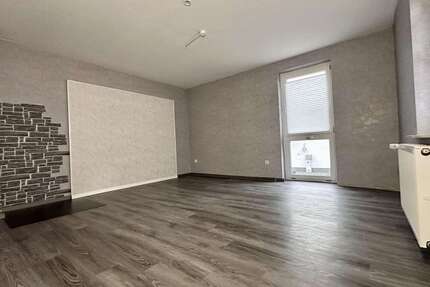 Haus zum Mieten in Wolfhagen 1.300 € 200 m² 6.5 zimmer