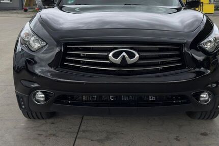 INFINITI QX70 169.000 km 17.900 &euro; Kleinrinderfeld 97271