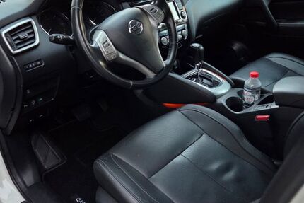 Nissan Qashqai 174.000 km 11.400 &euro; Duisburg 47119