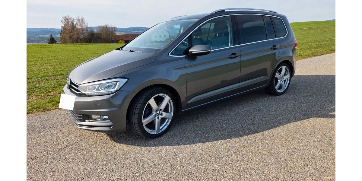 VW Touran 97.000 km 15.700 &euro; Mitterfels 94360