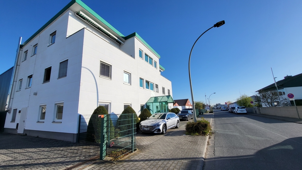 Nagelneu sanierte Bürofläche - ca. 65 m² im Gewerbergebiet Flörsheim-Weilbach - Gewerbeobjekt Flörsheim | Angebot:26003819
