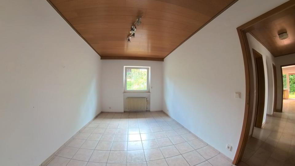 Einfamilienhaus Büdingen - 8 Zimmer, 178 m&sup2;, 395.000&euro; | Angebot:27084213