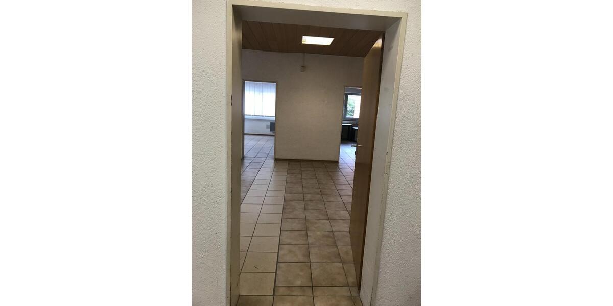 180 qm Werkstatt Kleinlager- Bürofläche ebenerdig zimmer