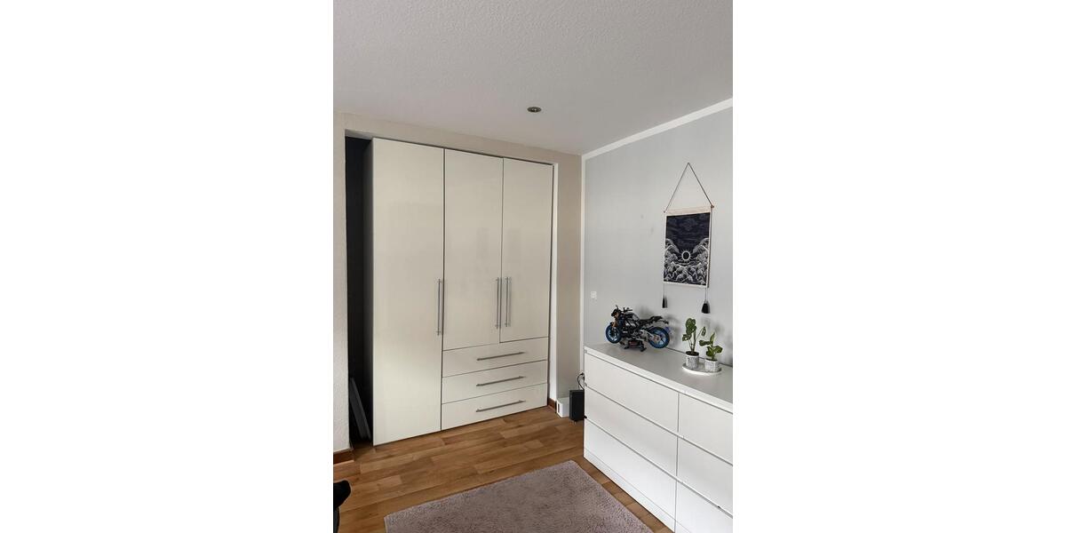 Etagenwohnung Siegen - 5 Zimmer, 125 m&sup2;, 430&euro; | Angebot:25285256